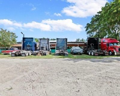 20235 SW 172nd Ave. Main House: 3 Bedrooms / 1 Bathroom Private Pool Large Party Area with full kitchen and grill - perfect for entertaining! 1 Studio unit 2 Efficiencies, each with 1 Bedroom, 1 Bathroom, Kitchen, and Living Area 32 Horse Stables ?? 4 Acres of land Large Parking Area - spacious enough for several semi-trucks or large vehicles Excellent Income Potential with multiple rental unit...