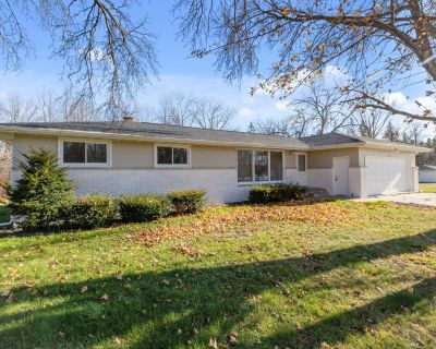 3 Bedroom 2BA 1819 ft Single Family House For Sale in Bonduel, WI