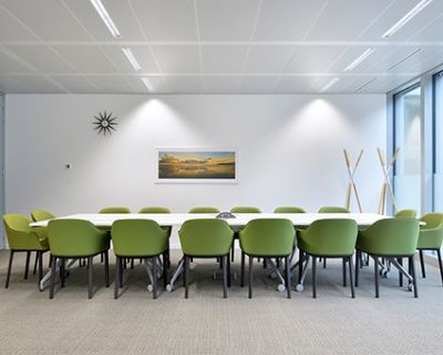 Energise your business with flexible office space on Craigshire Road. Bring out your best inside a state-of-the-art building, with beautiful red brick facades, floor-to-ceiling windows, and a stunning atrium lobby. Strategically positioned just outside St. Louis city centre, near a major junction where Interstate 270 and Highway 364 converge, Craigshire Road s sought-after location makes commut...