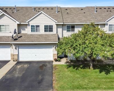 3 Bedroom 1BA 1480 ft Pet-Friendly Townhouse For Sale in Prior Lake, MN