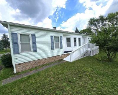 454 Canterbury Circle. Discover your own private oasis tucked away behind the home-a spacious, brand-new sunroom with sliding windows on all sides. Add a TV and turn it into the ultimate Sunday sports room or a cozy retreat .... 2 Bedroom. 2 Bathroom. 1248 ft