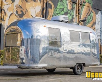 Vintage 1966 - 7' x 17' Airstream Globetrotter Trailer with Beautiful Interior