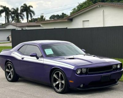 2013 Dodge Challenger R/T Coupe 2D