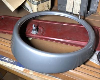 NOS Bus Painted Head Light Ring 211-941-175a