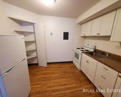 112 Rutgers Avenue. Teresa Chamberlain teresa.chamberlain@realatlas.com (970) 300-2620 www.realatlas.com ONE MONTH FREE! 1 month concession is calculated into the advertised rent of $1295. *** Concession will be divided over the 12-month initial lease term. Restrictions apply and this offer is subject to change or cancellation*** Beautiful 3rd Floor 1Bed/1Bath Apartment with Balcony Blocks From...