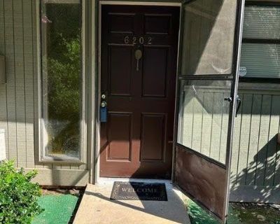 2 Bedroom 2BA 1190 ft Townhouse For Rent in Peachtree Corners, GA