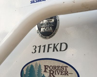 2006 Forest River Sierra Trailer