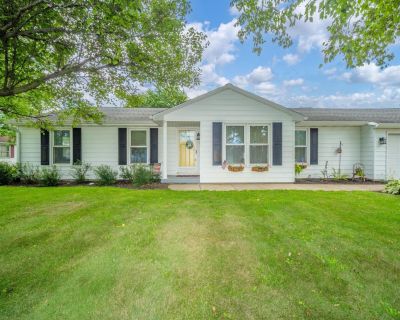 3 Bedroom 2BA 1400 ft Single Family House For Sale in Pendleton, IN