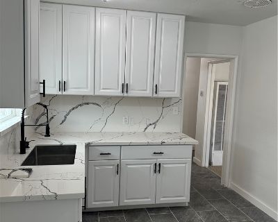 2 Bedroom 1BA 999 ft Apartment For Rent in Lancaster, CA