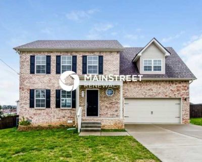 3 Bedroom 2.5BA 1935 ft Pet-Friendly Apartment For Rent in Smyrna, TN