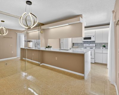 2 Bedroom 2BA 1264 ft Townhouse For Rent in Boynton Beach, FL
