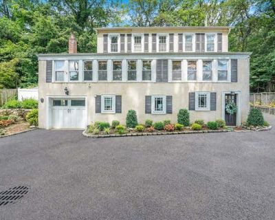 4 Bedroom 3BA 2332 ft Single Family Home For Sale in WOODBURY, NY