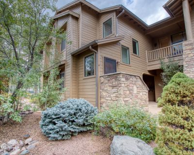 3700 W Black Oak Loop, # A4. Property for Rent in Show Low, AZ for $1,900 with 2 bedrooms and 2 full baths. This 1,253 square foot property was built in 2007 on a lot size of 0.03.. Rare opportunity to lease long term in Torreon at GOLF CASITAS! 2 bed/2bath, furnished, in desirable Torreon golf community with community pool, spa, fitness center, restaurant, pickleball, tennis, kids' activity ce...