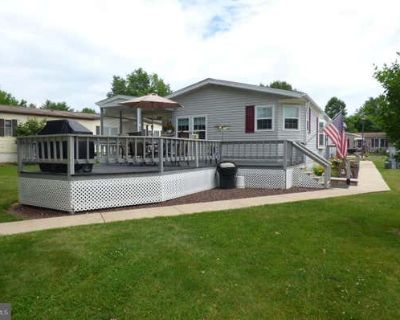 2 Bedroom 2BA 1342 ft Manufactured Home For Sale in RED HILL, PA