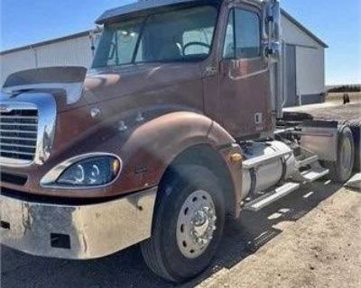 2006 Freightliner Columbia 120