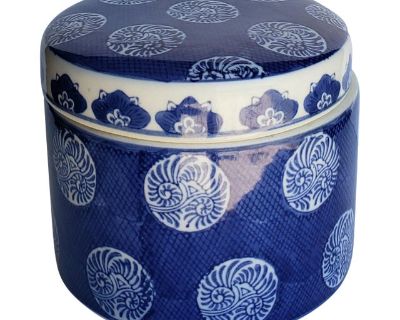 Vintage Chinese Blue Ceramic Chinoiserie Lidded Jar
