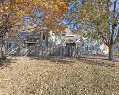 2 Bedroom 3BA 1317 ft Condo For Sale in KANSAS CITY, MO