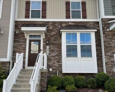 4 Bedroom 4BA 2215 ft Pet-Friendly Townhouse For Rent in Brunswick, MD