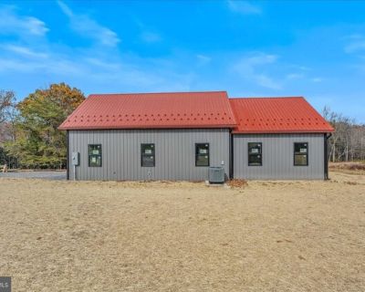 Foggy Bottom Ln, Berkeley Springs, Home For Sale