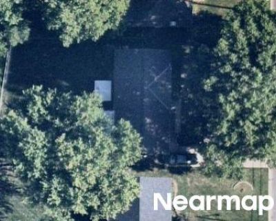 3 Bed 2.0 Bath Preforeclosure Property in Kansas City, MO 64155 - N Oak Trfy