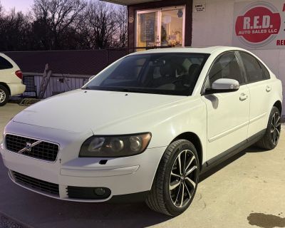 VIN: YV1MH682172280149. 120,388 miles. Air Conditioning, Alarm, AM/FM Stereo, Anti-Lock Brakes (ABS), Dual Front Airbags, Keyless Entry, MP3, Power Locks, Power Steering, Power Windows, Tilt Wheel, CLEAN TITLE ,
