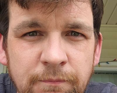 I'm 34 years old, straight male. I video game on the weekends, quiet and I keep to myself. I work nights monday-thurday. I work in Carpentersville. I'm seeking a roommate because I'm no longer in a relationship with my ex significant other. If you'd like to know more let me know..