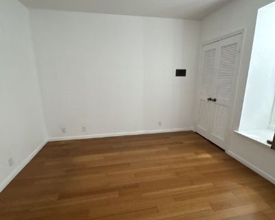 Total rooms: 3. Deposit: $2,000.00 * Utilities included?: Yes * Fees apply?: No. References are not required. No preference. Non-smoking. Not for couples. Furnishings: Unfurnished * Parking: No * Garage: No * Yard/patio: No * Balcony/roof terrace: No * Disabled access: No * Living room: No * Broadband included: Yes. Availability Available Dec 20 2025 Minimum term None Maximum term None. Bright ...