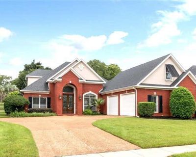 4 Bedroom 4BA 3223 ft Single Family Home For Sale in MOBILE, AL