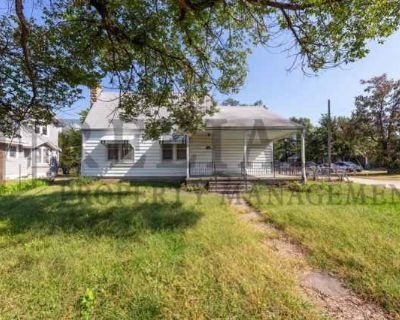 2 Bedroom 1BA 1860 ft Pet-Friendly Apartment For Rent in Wichita, KS