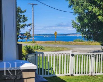 1 Bedroom 1BA 684 ft Pet-Friendly Apartment For Rent in Port Townsend, WA