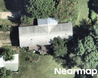 2 Bath Preforeclosure Property in Bloomington, IN 47403 - S Victor Pike