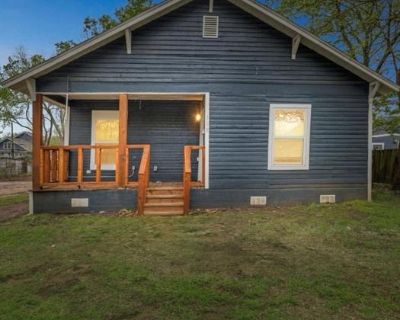 2 Bedroom 1BA Home For Rent in Denison, Texas