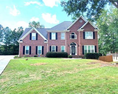 5 Bedroom 4BA 4376 ft Office Space For Rent in Suwanee, GA