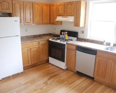 Belmont 2 bedroom 1 bath Female Roommate to share