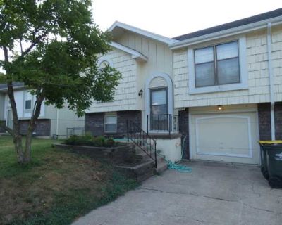 3 Bedroom 1.5BA 774 ft Apartment For Rent in Platte County, MO