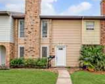 2 Bedroom 2BA 1248 ft² House For Rent in Houston, TX 1428 Silverpines Rd unit 428