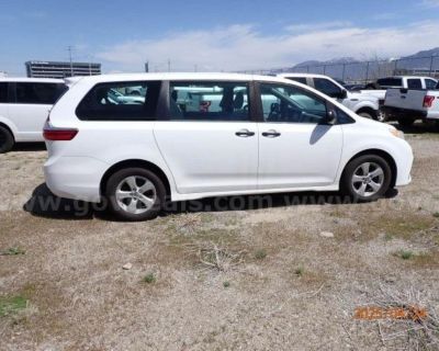 2018 Toyota Sienna L, V6