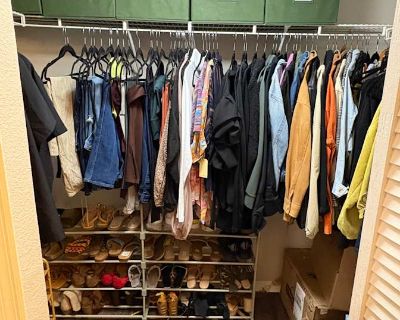 Available on: now. Unfurnished. Parking available * Internet included. 1 bedroom and 1 bathroom available in 2x2 apartment in Altamonte Springs, FL near I-4. You will have your own room, private bathroom, walk-in closet, in unit laundry, full kitchen, free parking and spacious balcony. Rent: $876 (includes water and internet) Utilities: varies (usually $80 a month, person) Deposit: $847.50 Room...