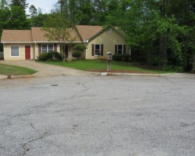 Single family home. Quiet family neighborhood.Easy access to 385/85.Rent includes property maintenance.All appliances including Washer&Dryer. Excellent schools. Storage unit.Fenced in back yard.CALL OR TEXT FOR MORE DETAILS--386.463.5502