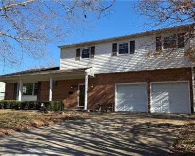 5 Bedroom 2BA 2603 ft Apartment For Rent in Virginia Beach, VA