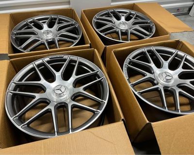20 Authentic Mercedes Benz AMG Cross Spoke wheels with caps- staggered set S63 S65