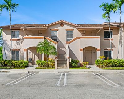 3 Bedroom 2BA 1061 ft Apartment For Rent in Greenacres, FL