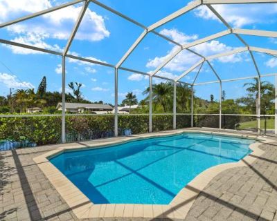 3 Bedroom 3BA 2235 ft Pet-Friendly Apartment For Rent in North Fort Myers, FL