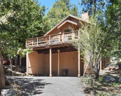 2 Bedroom 2BA 1023 ft Furnished Pet-Friendly Apartment For Rent in Truckee, CA