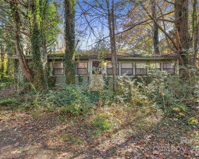 2 Bedroom 1BA Single Family Home For Sale in Candler, NC