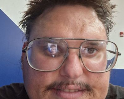 I'm spiritual/Christian, I'm clean freak, I listen to Christian music and Country music.