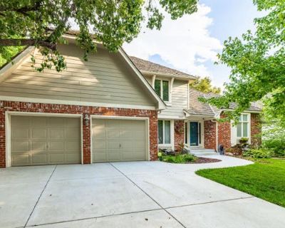 5 Bedroom 5BA 3664 ft Single Family Home For Sale in WICHITA, KS