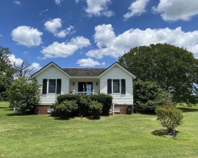 1 bed 1 bath cottage vacation rental in Gloucester, VA