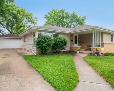 3 Bedroom 1BA 1592 ft Single Family House For Sale in Appleton, WI