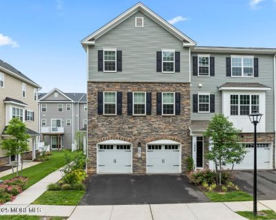 4 Bedroom 3BA 2640 ft Townhouse For Rent in Middletown, NJ